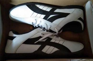 Men Shoe ( Checker )