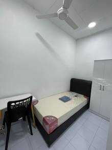 Room in Bandar Kinrara, SGR