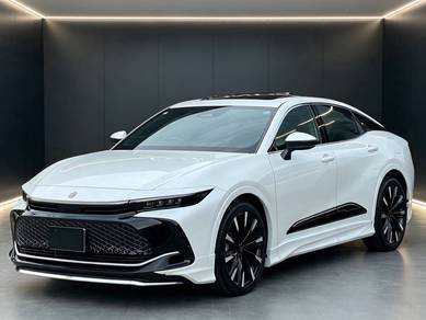 Toyota Crown CROSSOVER RS ADVANCED in I-City, SGR