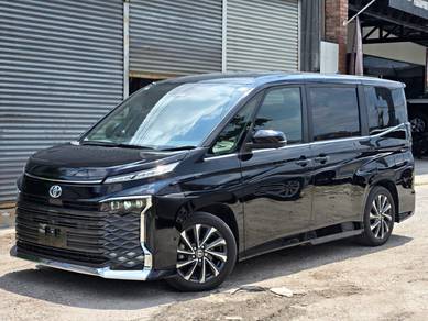 Toyota Voxy S-Z in Seri Kembangan, SGR