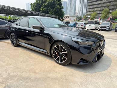 2025 BMW M5 COMPETITION