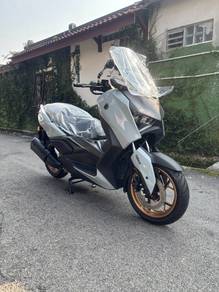 Yamaha XMAX