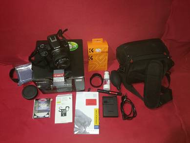 Camera Canon R50