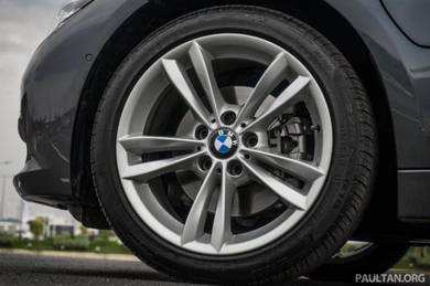 BMW 330e 18 inch Style 658 V-spoke Wheels Rim F30