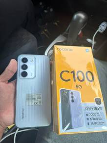 realme c100