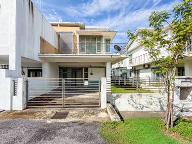 Semi-Detached House For Sale in Bandar Saujana Putra,SGR
