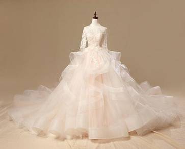Cream long sleeve fishtail wedding gown RB1765