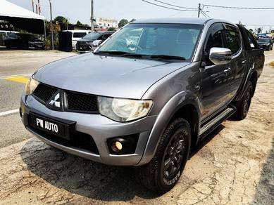 Mitsubishi Triton in Kajang, SGR