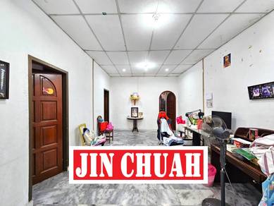 Semi-Detached House For Sale in Jelutong,PNG