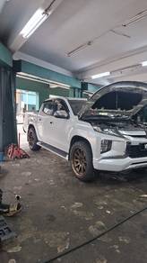 Mitsubishi Triton VGT A/T in Others, KUL