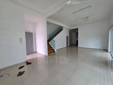 Semi-Detached House For Sale in Bandar Botanic,SGR