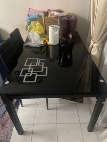Meja Makan