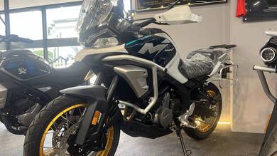 CFMOTO 700MT