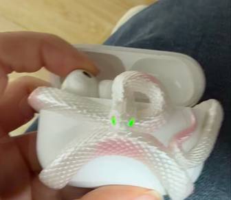 Apple AirPods (Model) | 99% New Full Set + Case