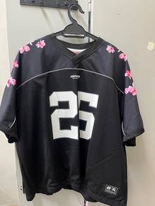 about us flower tee