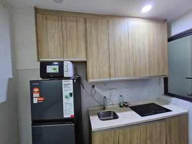 Kitchen cabinet set for sale