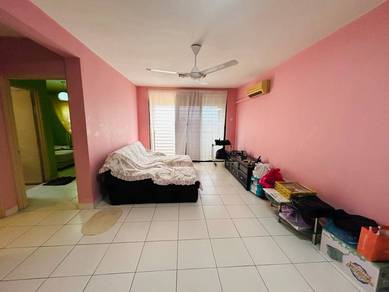 Condominium For Sale in Putra Villa