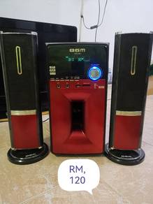 good sounds speakers set. 