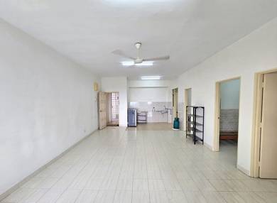 Condominium For Sale in Kondominium Kristal