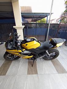 Yamaha R15