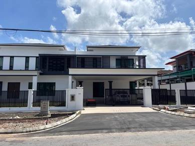 Semi-Detached House For Sale in Kuching,SWK
