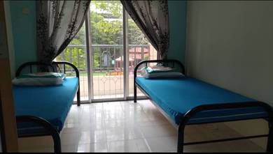 Room in Seri Kembangan, SGR