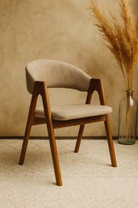 Hibiki Dining Chair