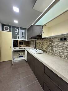 Condominium For Rent in Menjalara 18