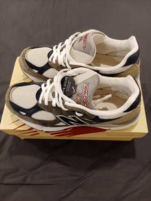 New Balance 990v3 sneakers