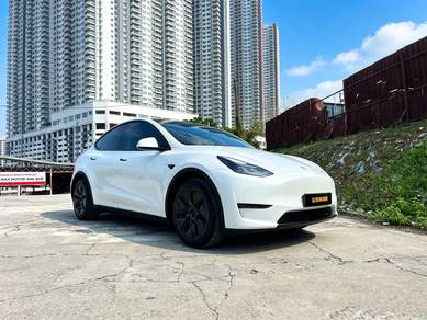 Tesla Model Y LONG RANGE in Salak Selatan, KUL