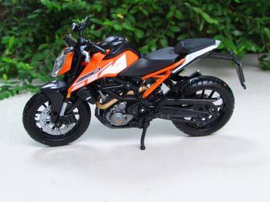 Bburago 1-18 Diecast Motorcycle KTM 250 Duke