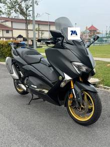 Yamaha TMAX
