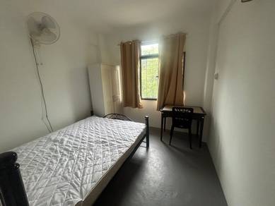 Room in Tanjung Bungah, PNG