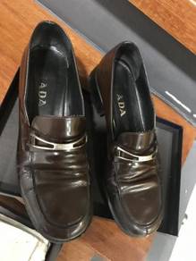Designer leather loafers shoes