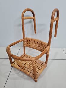 Rattan carseat