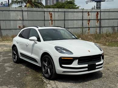 2021 Porsche Macan Turbo TURBO