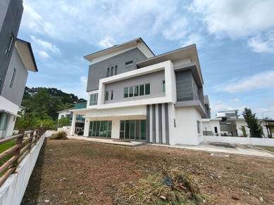 Bungalow House For Sale in Lukut,NSN
