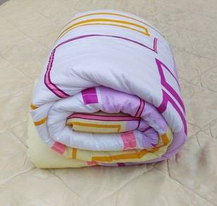 C091 Selimut Toto 176x224cm Super Single Comforter
