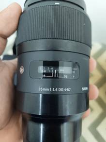 Sigma 35mm f/1.4 DG DN Art lens