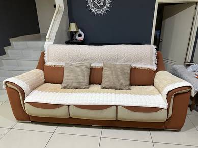 3+2 Seater Sofa Set with Free Sofa Covers & Table
