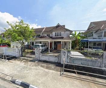 Semi-Detached House For Sale in Sungai Ara,PNG