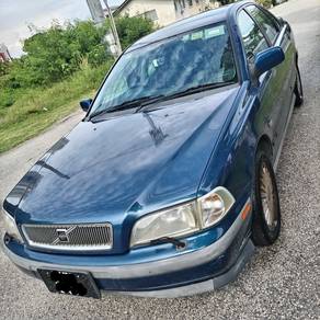 Volvo S40 in Tanjong Tokong, PNG