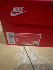 Nike Shox R4