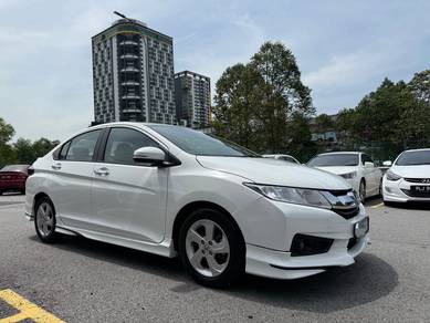 Honda City V in Seri Kembangan, SGR