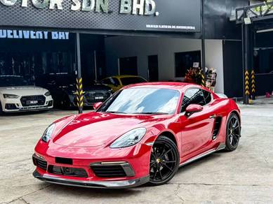 Porsche 718 CAYMAN in Desa Petaling, KUL