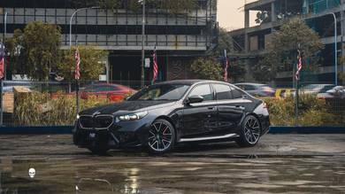 BMW M5 - in Tiong, KTN