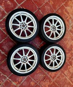Rim 18 inch CE28 Design (1 rim crack)