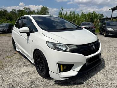 2015 Honda Jazz V