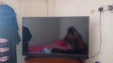 Tv Toshiba 40inci terpakai untuk dijual