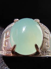Giok Jadeite Jed Hijau Muda Gred Ais (Burma Asli)